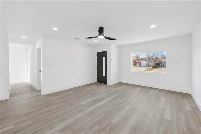 $330,000 | 2902 Lowell Drive, Irving, TX 75062