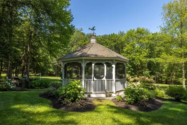 $1,450,000 | 37 Pine Road, North Hampton, NH 03862