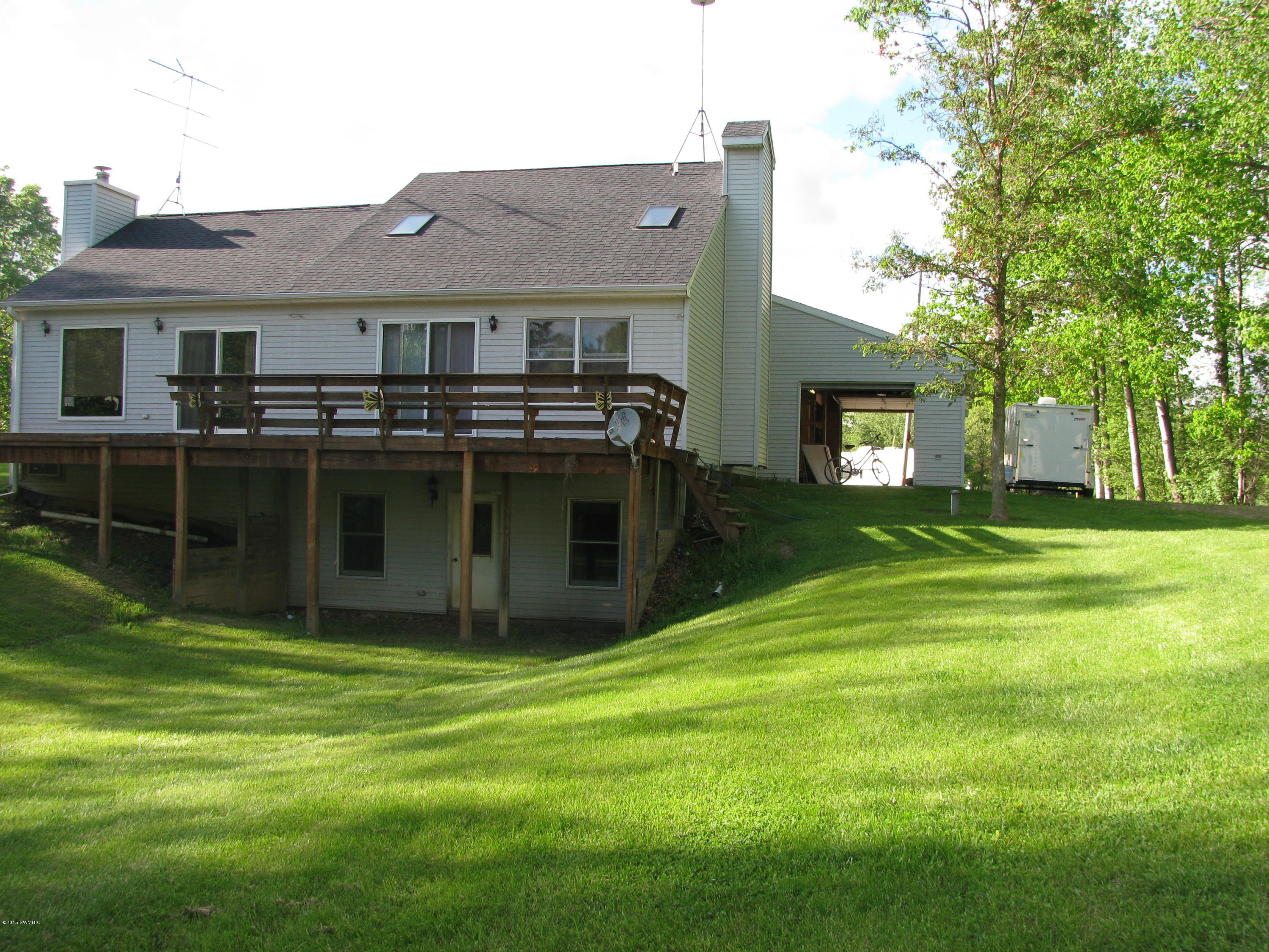 2812 East Colby Road Stanton, MI 48888 - Photo 7 of 32 IMG_5106