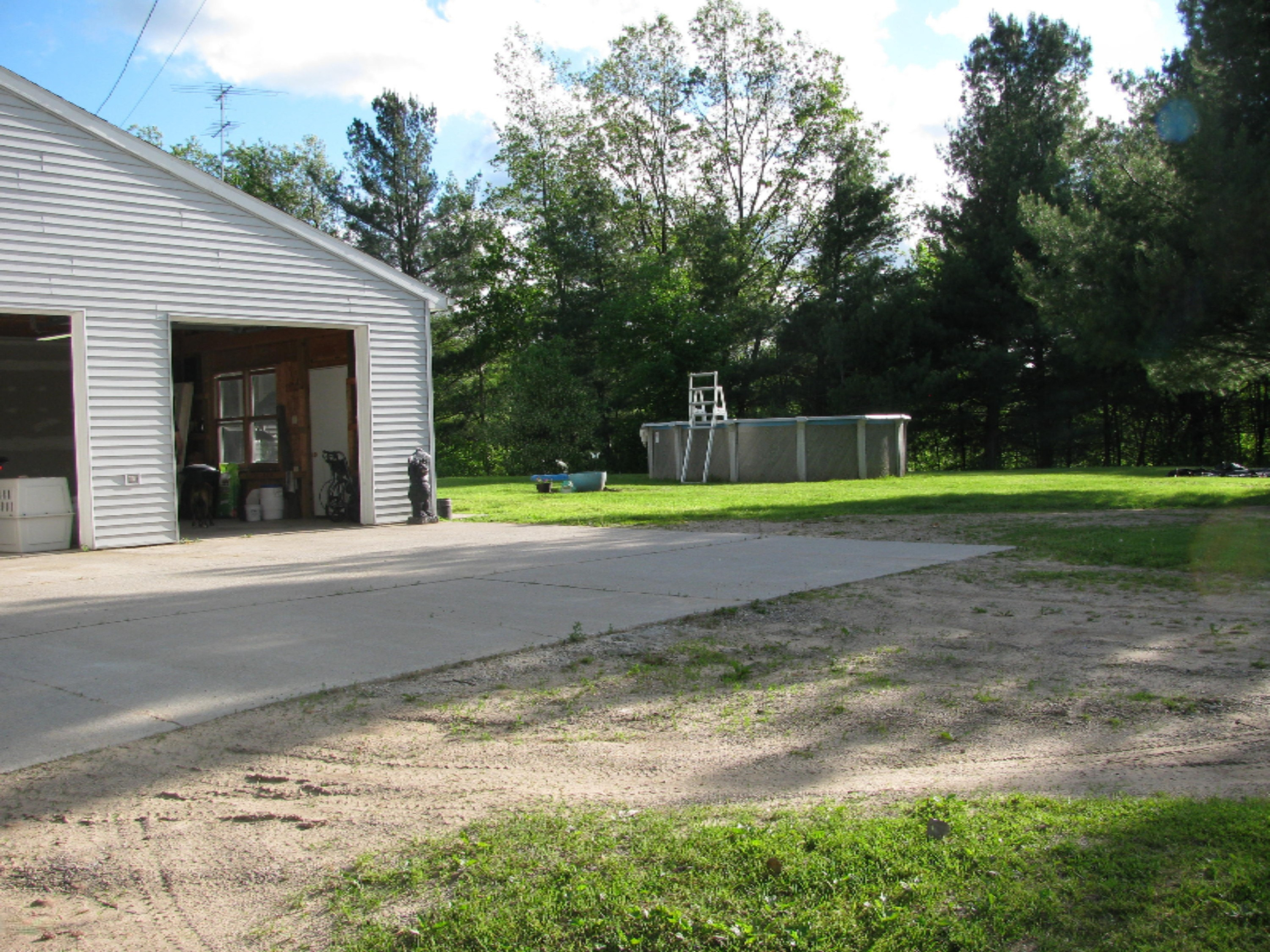 2812 East Colby Road Stanton, MI 48888 - Photo 10 of 32 IMG_5111