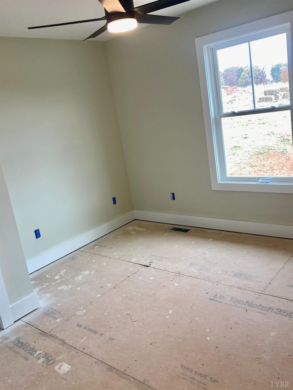 1078 Quaker Church Road Bedford, VA 24523 - Photo 18 of 20 an empty room with a window