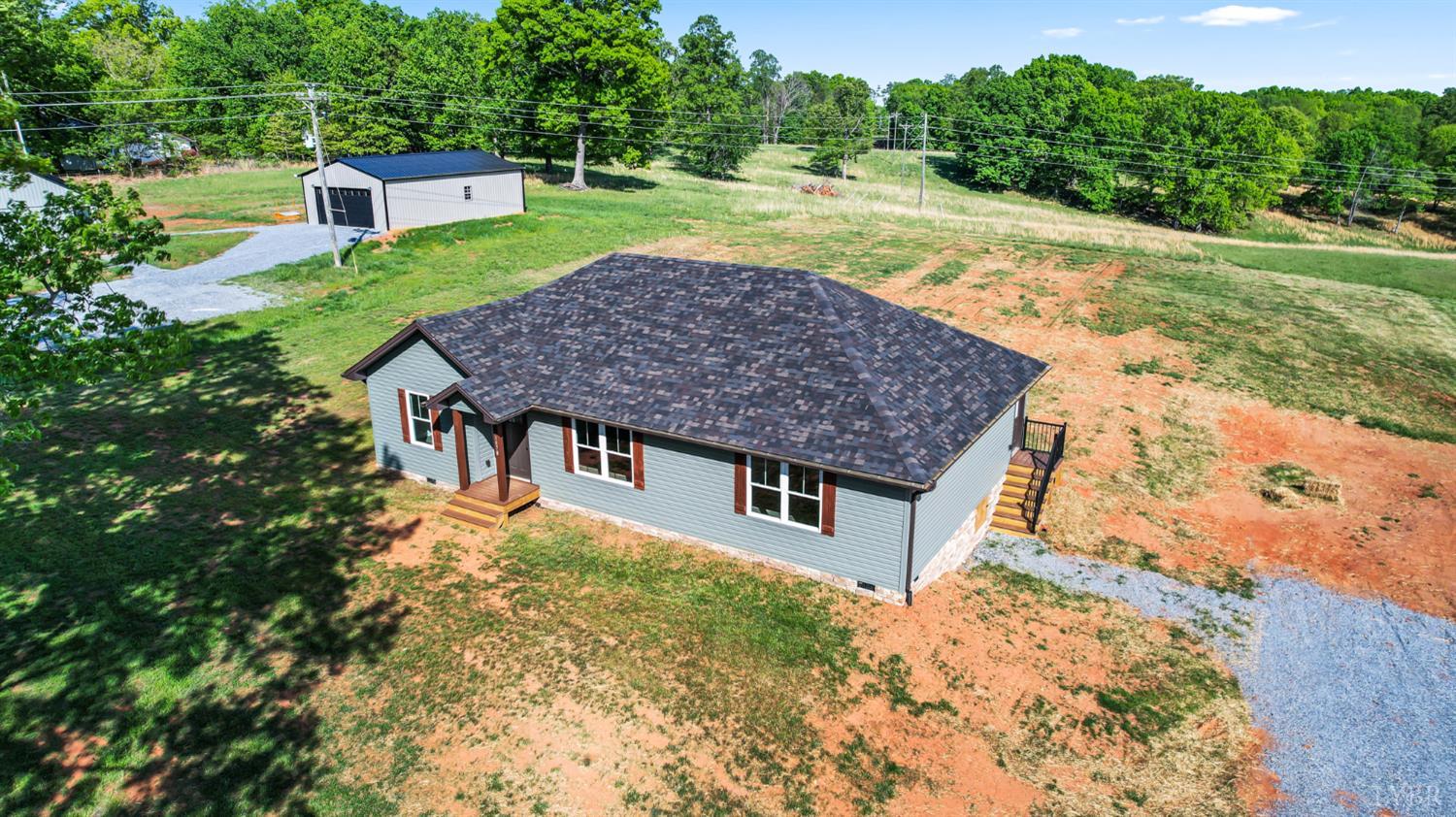 1078 Quaker Church Road Bedford, VA 24523 - Photo 5 of 49