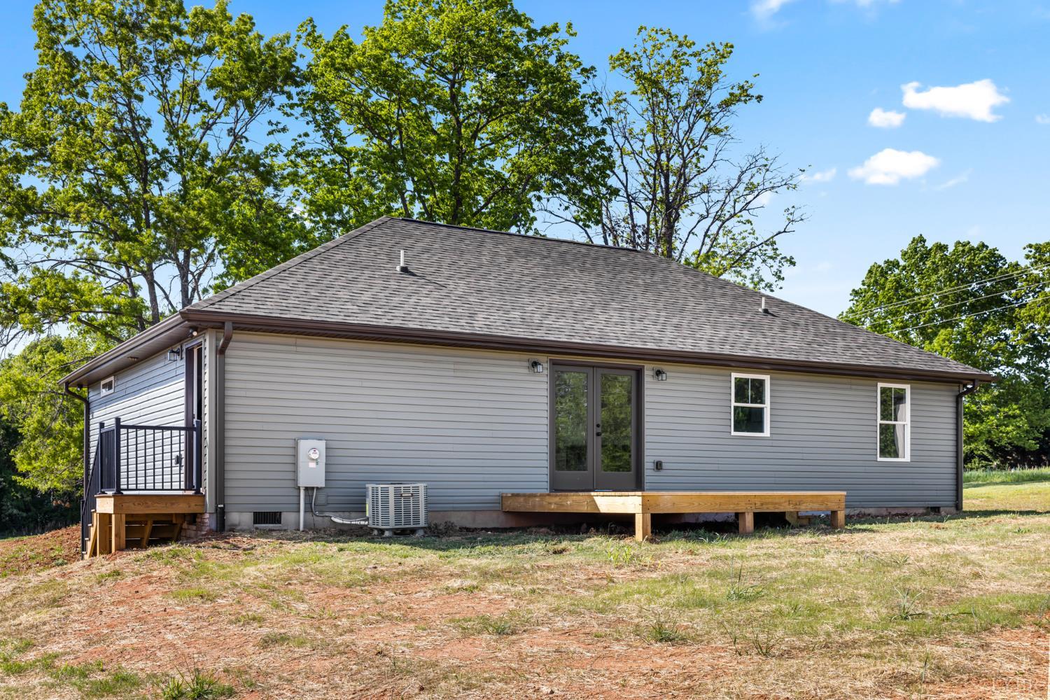 1078 Quaker Church Road Bedford, VA 24523 - Photo 9 of 49