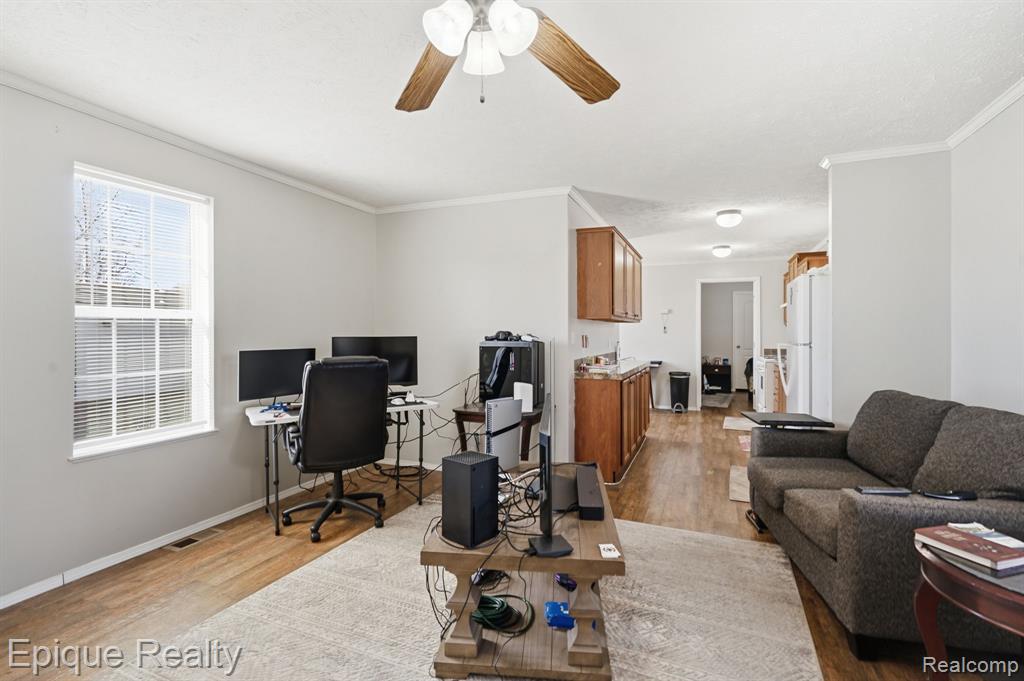 16031 Beech Daly Road Taylor, MI 48180 - Photo 5 of 21