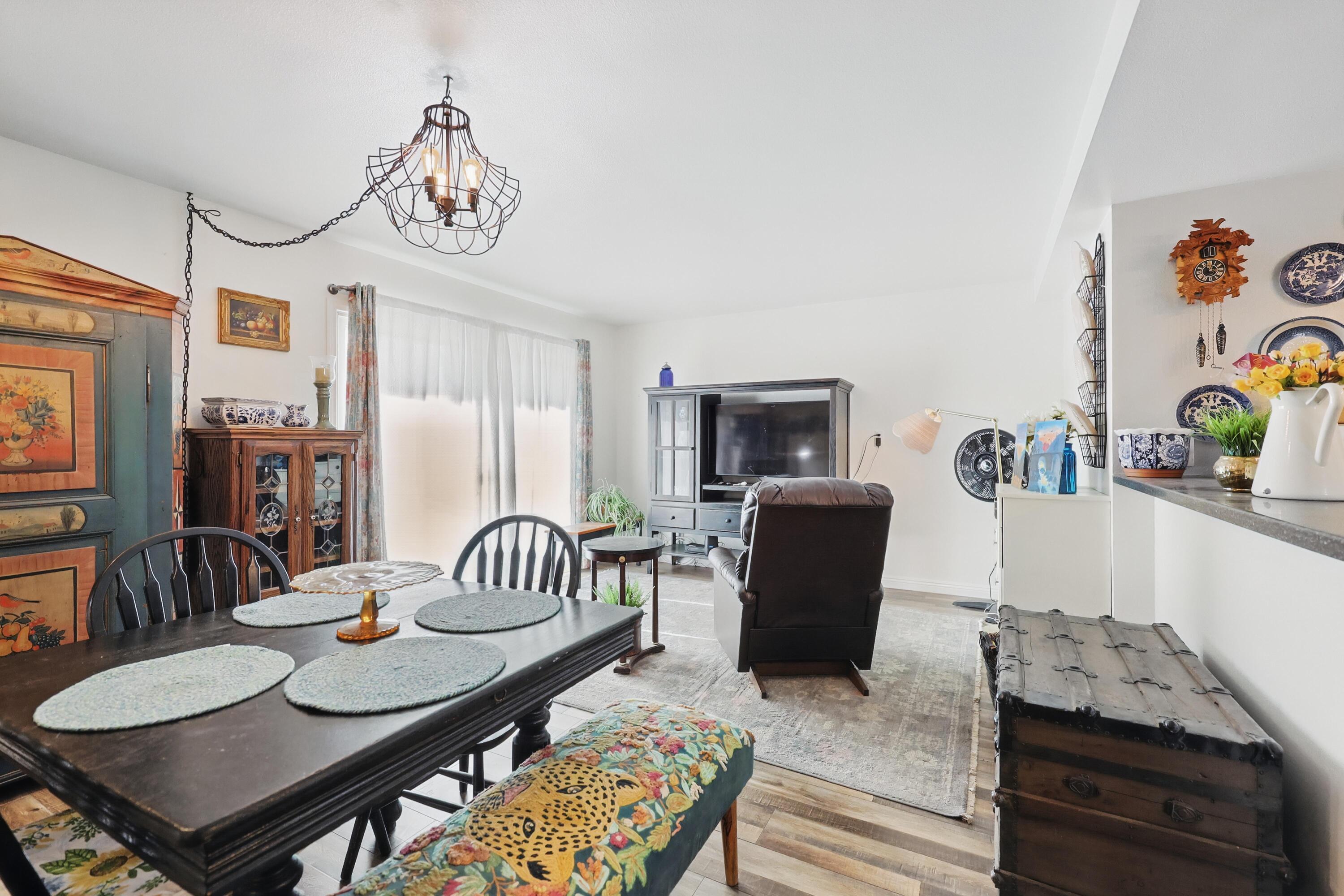 42836 Cinema Avenue Lancaster, CA 93534 - Photo 5 of 36 Photo_010