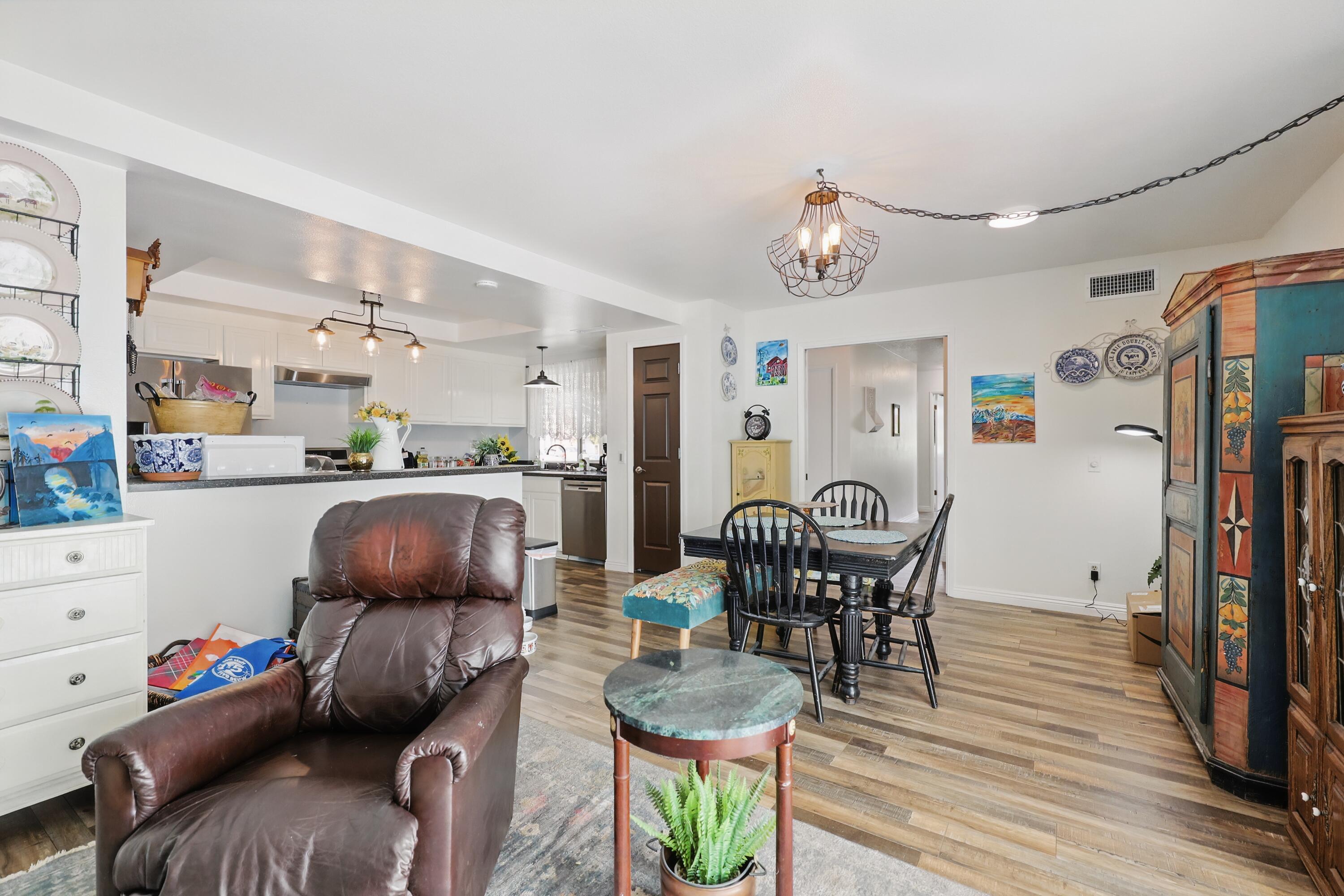 42836 Cinema Avenue Lancaster, CA 93534 - Photo 8 of 36 Photo_013