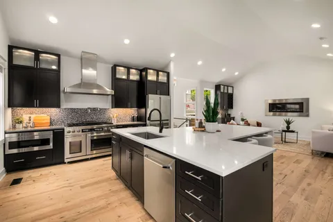 $1,400,000 | 404 Taylor Street, Nashville, TN 37208