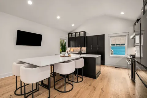 $1,400,000 | 404 Taylor Street, Nashville, TN 37208