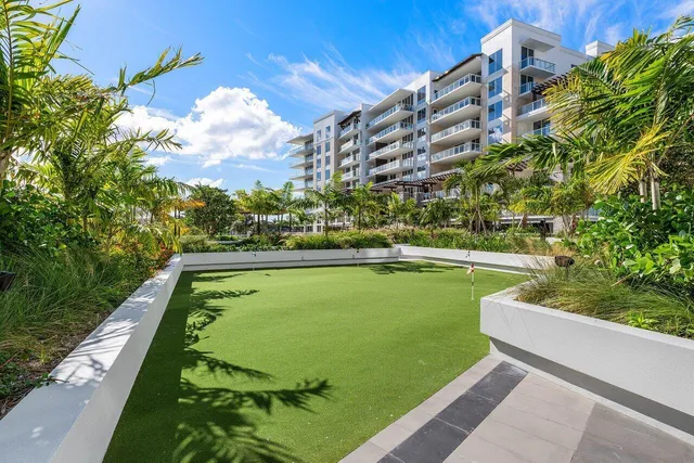 $15,000 | 220 Southeast Mizner Boulevard, Unit 409, Boca Raton, FL 33432