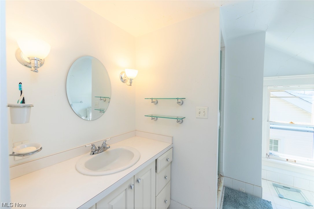 2262 Westminster Road Cleveland, OH 44118 - Photo 33 of 35 Gallery Image 33