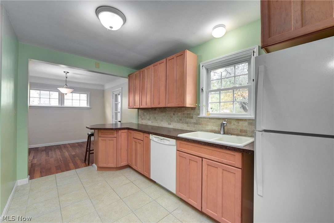 1335 Churchill Road Lyndhurst, OH 44124 - Photo 12 of 35