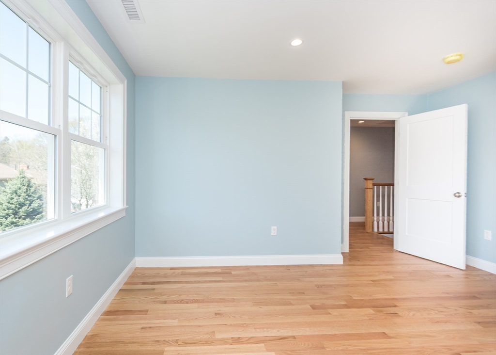 33 Bigelow Road Waltham, MA 02451 - Photo 27 of 41 Gallery Image 27