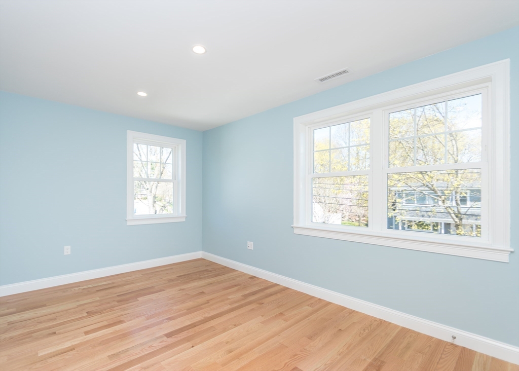 33 Bigelow Road Waltham, MA 02451 - Photo 29 of 41 Gallery Image 29