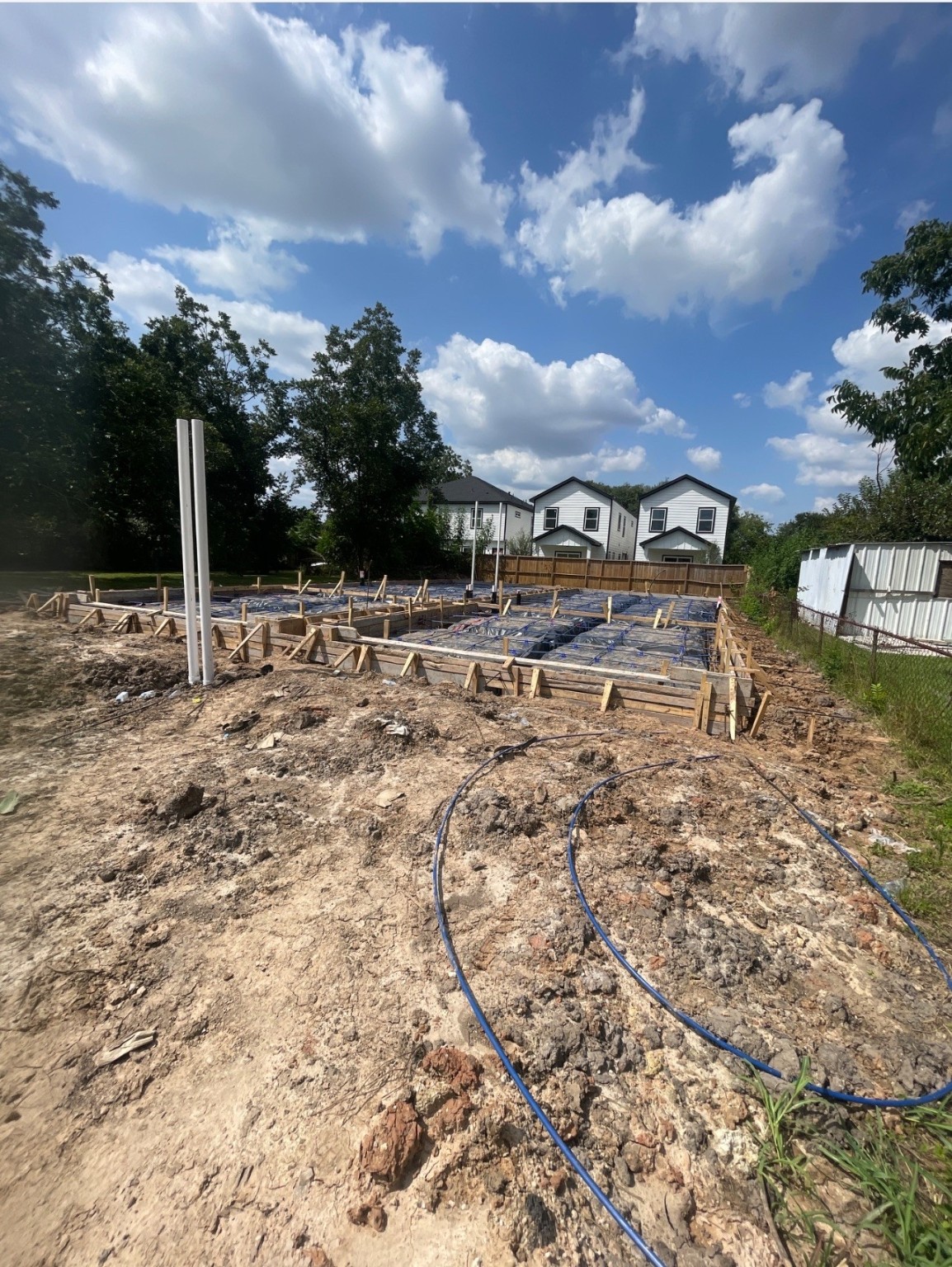 311 Tennessee Street Houston, TX 77029 - Photo 11 of 15 a view of a yard with an umbrella