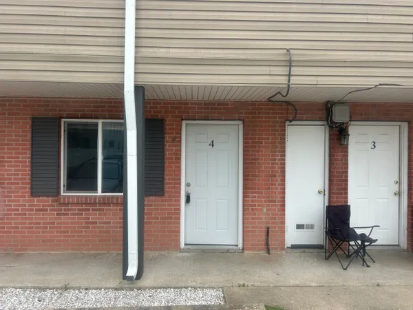 $725 | 135 West Hendricks Street, Unit 4, Shelbyville, IN 46176