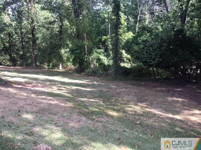 6 Dorset Road Colonia, NJ 07067 - Photo 5 of 5 Gallery Image 5