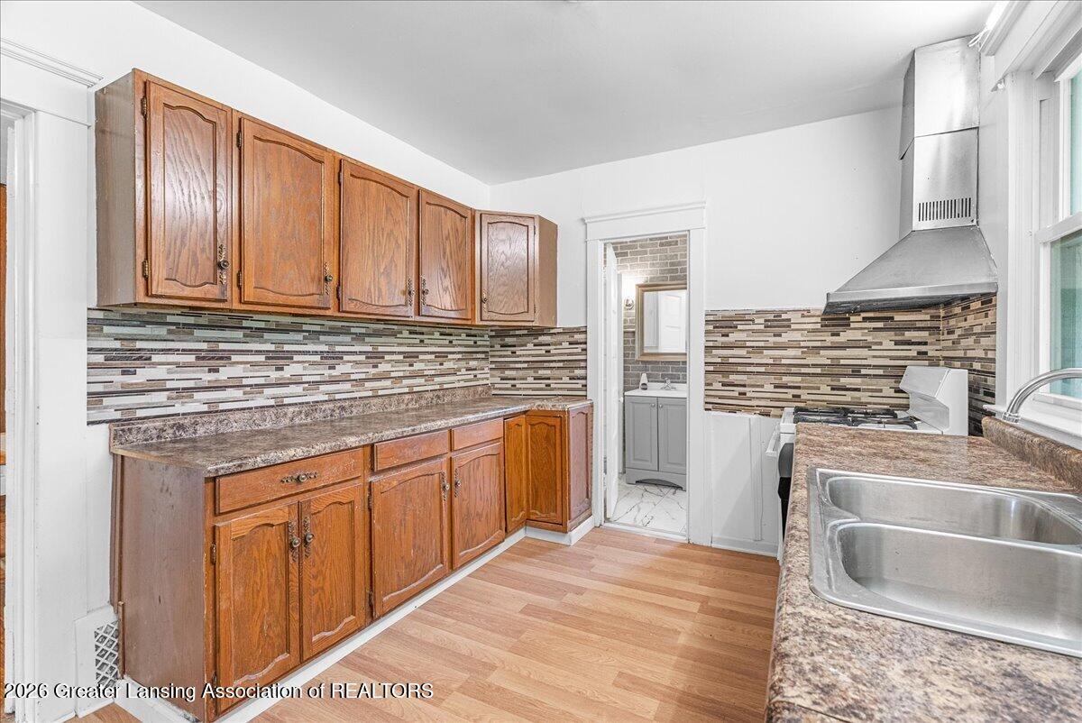 2000 West Jolly Road Lansing, MI 48910 - Photo 19 of 31 20-Media Jett - 15