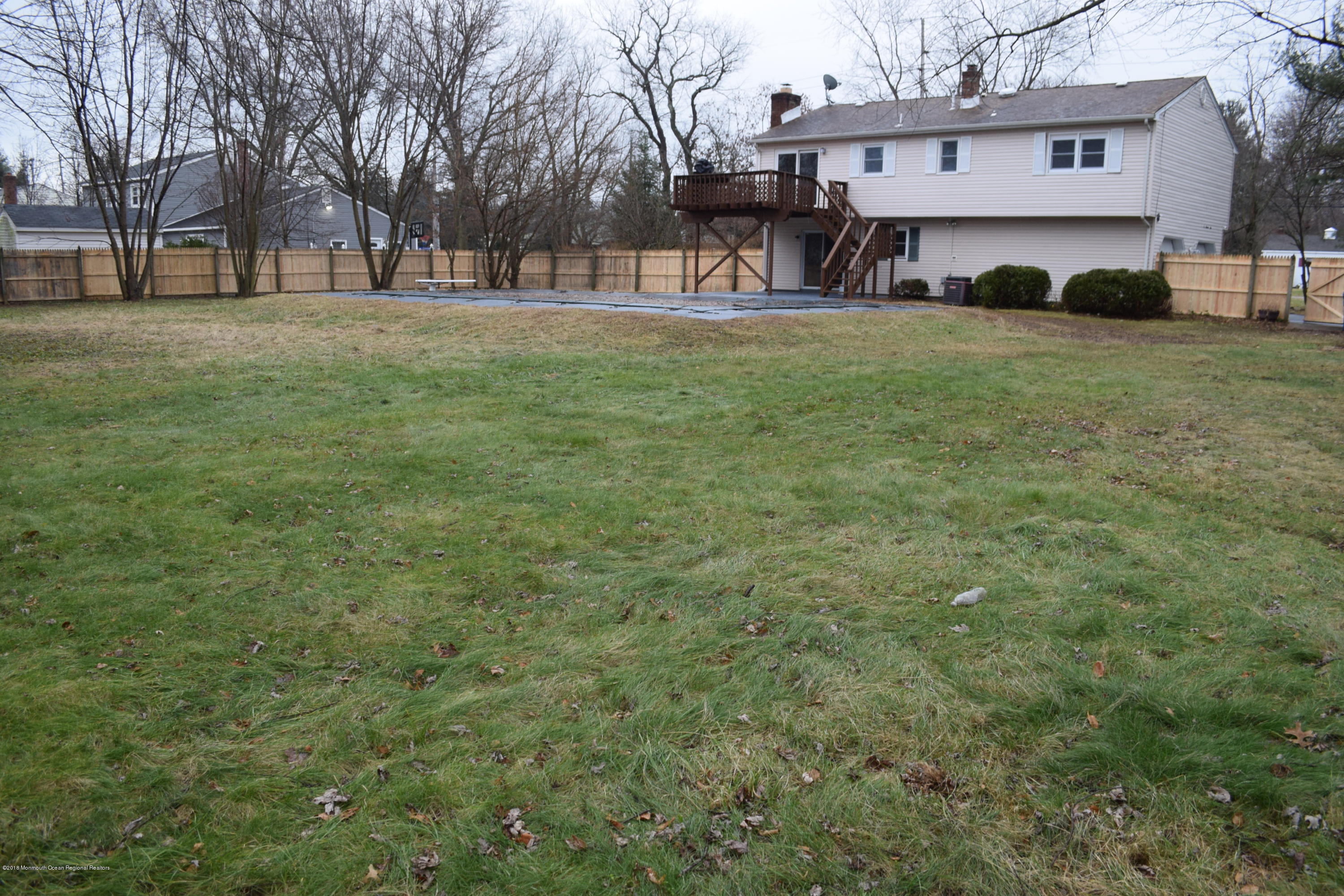 109 Cherry Tree Farm Road Middletown, NJ 07748 - Photo 19 of 20 DSC_0011