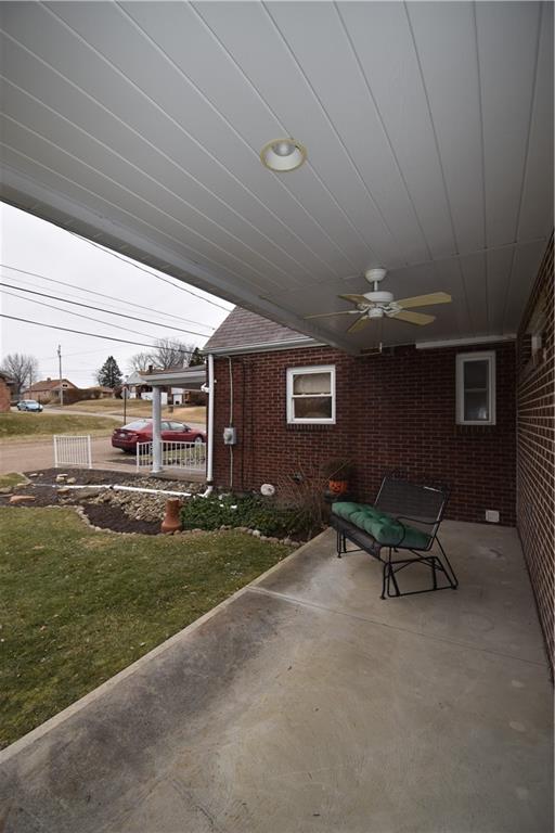 595 Maple Avenue Springdale, PA 15144 - Photo 21 of 44 Owners suite private porch