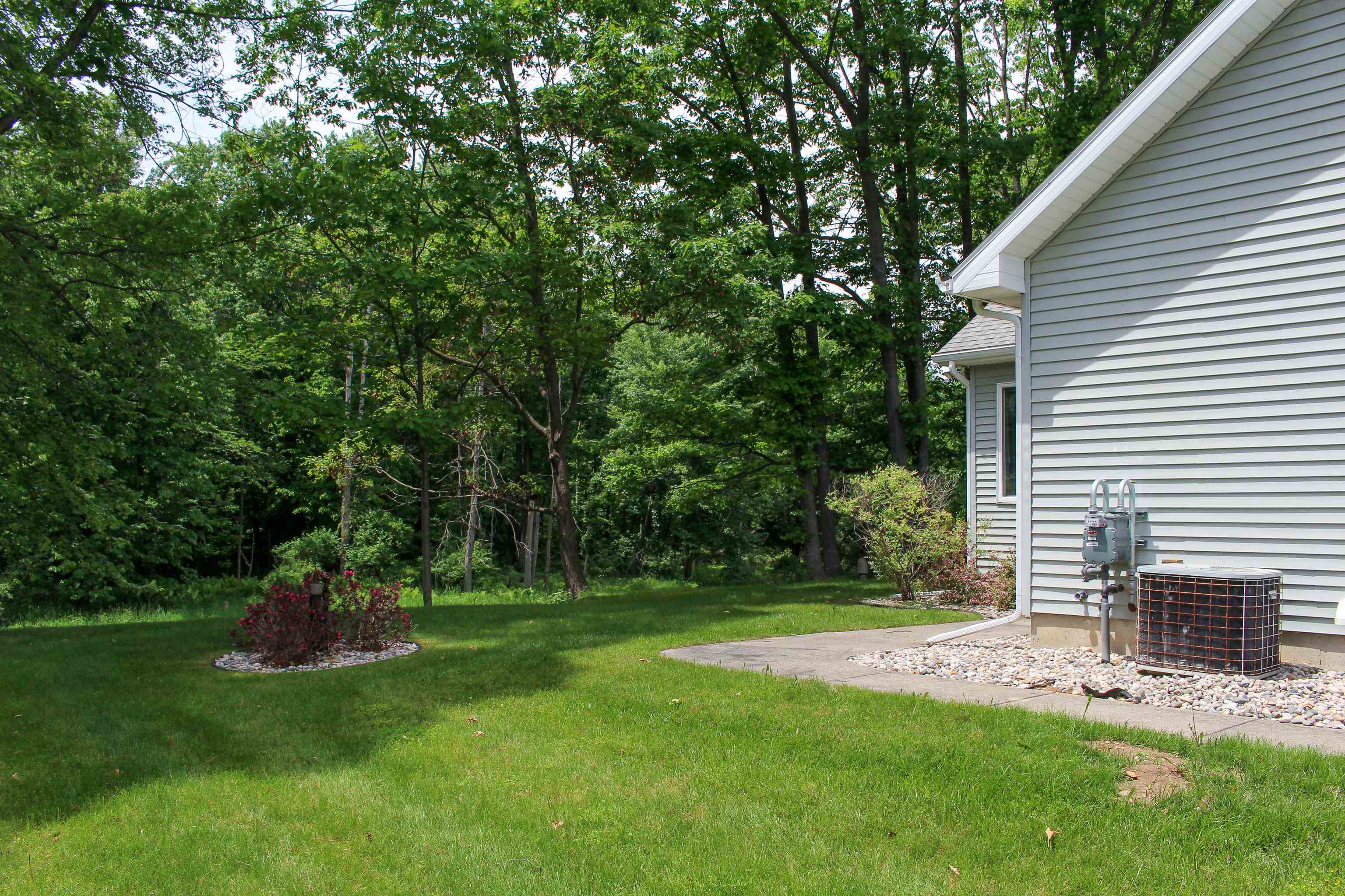 4272 South Meridian Road Mount Pleasant, MI 48858 - Photo 60 of 62 1900921-59.JPG
