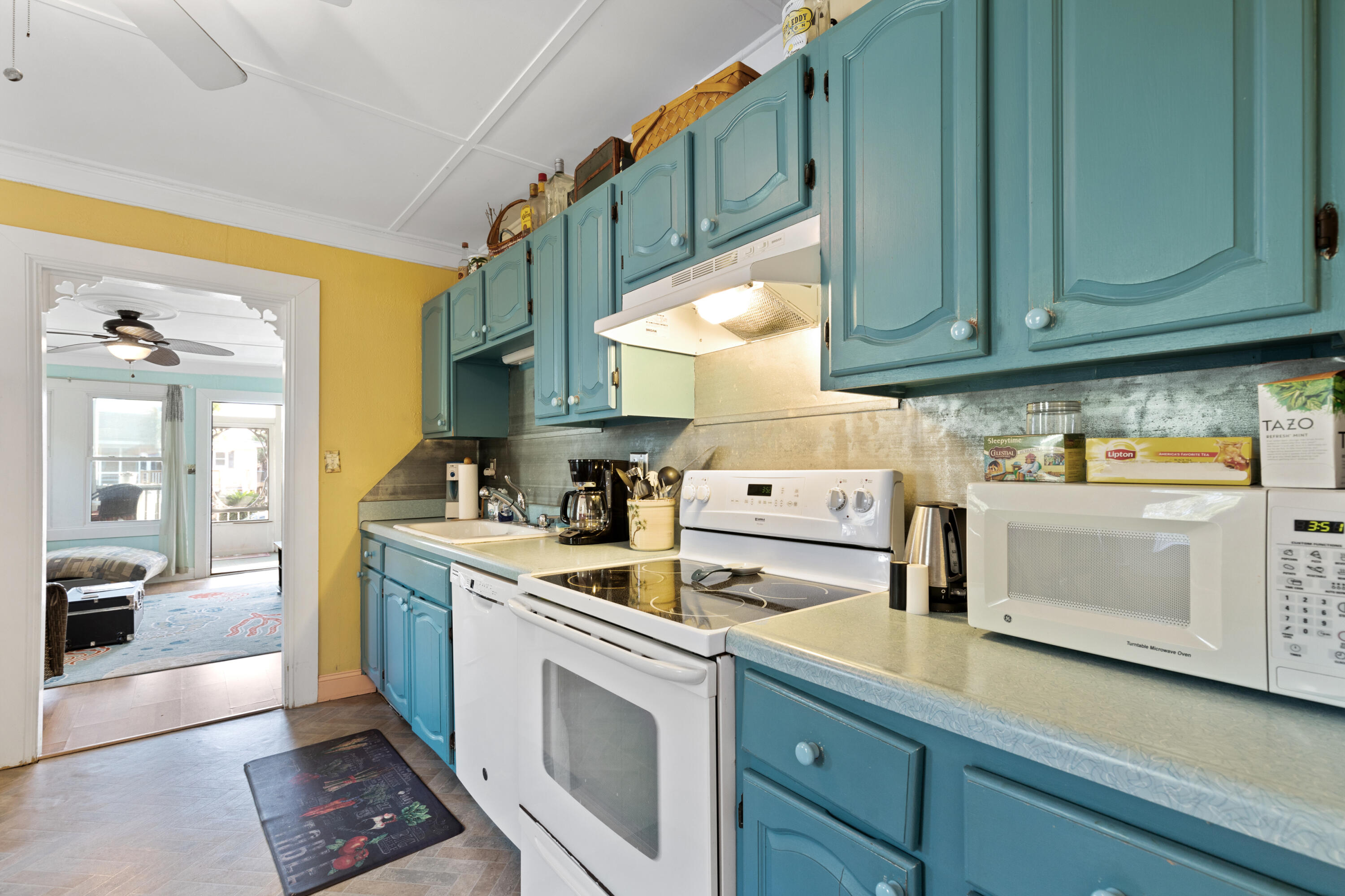 604 West Ashley Avenue Folly Beach, SC 29439 - Photo 18 of 43 604WestAshleyAvenue- KeenEyeMarketing001