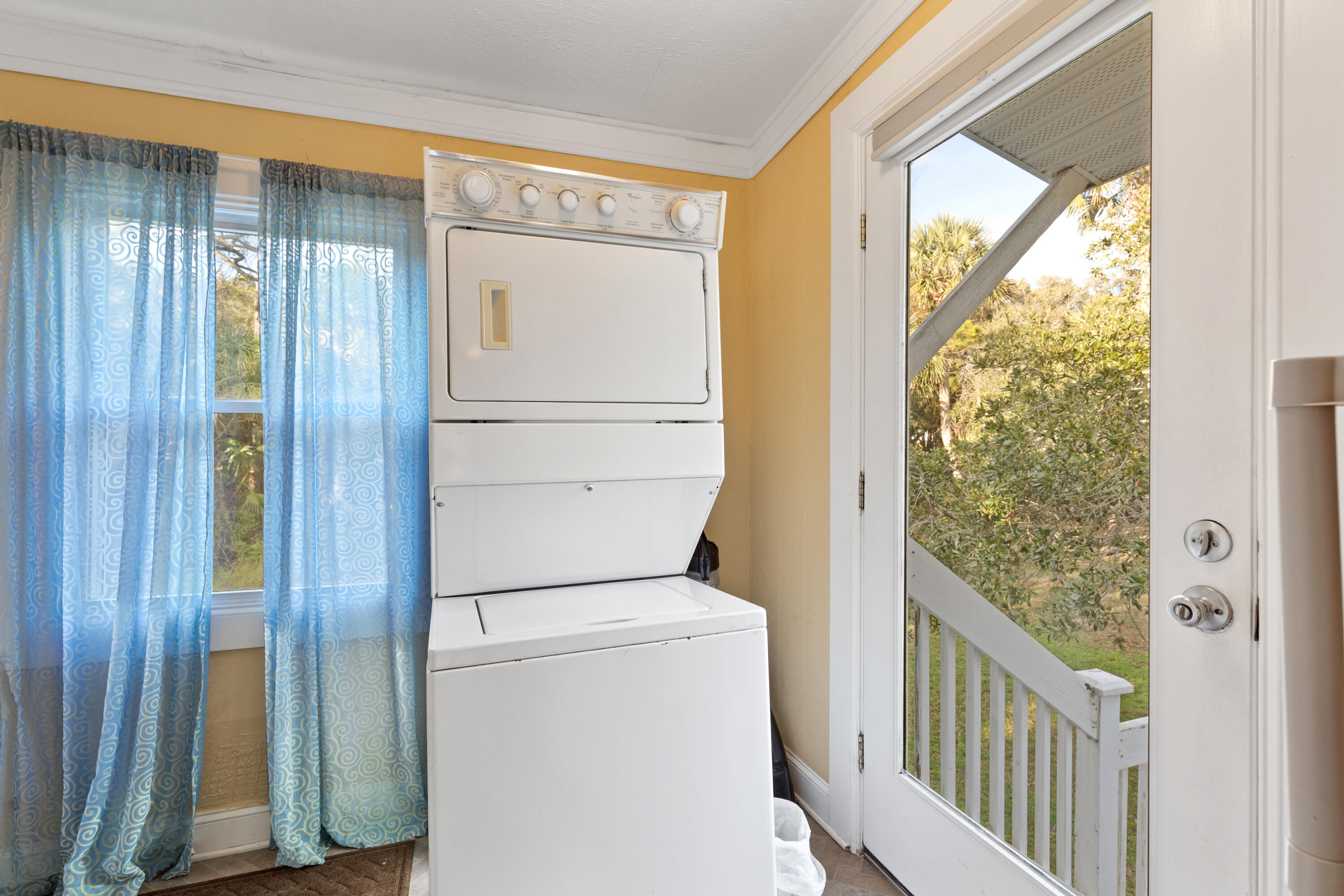 604 West Ashley Avenue Folly Beach, SC 29439 - Photo 20 of 43 604WestAshleyAvenue- KeenEyeMarketing001