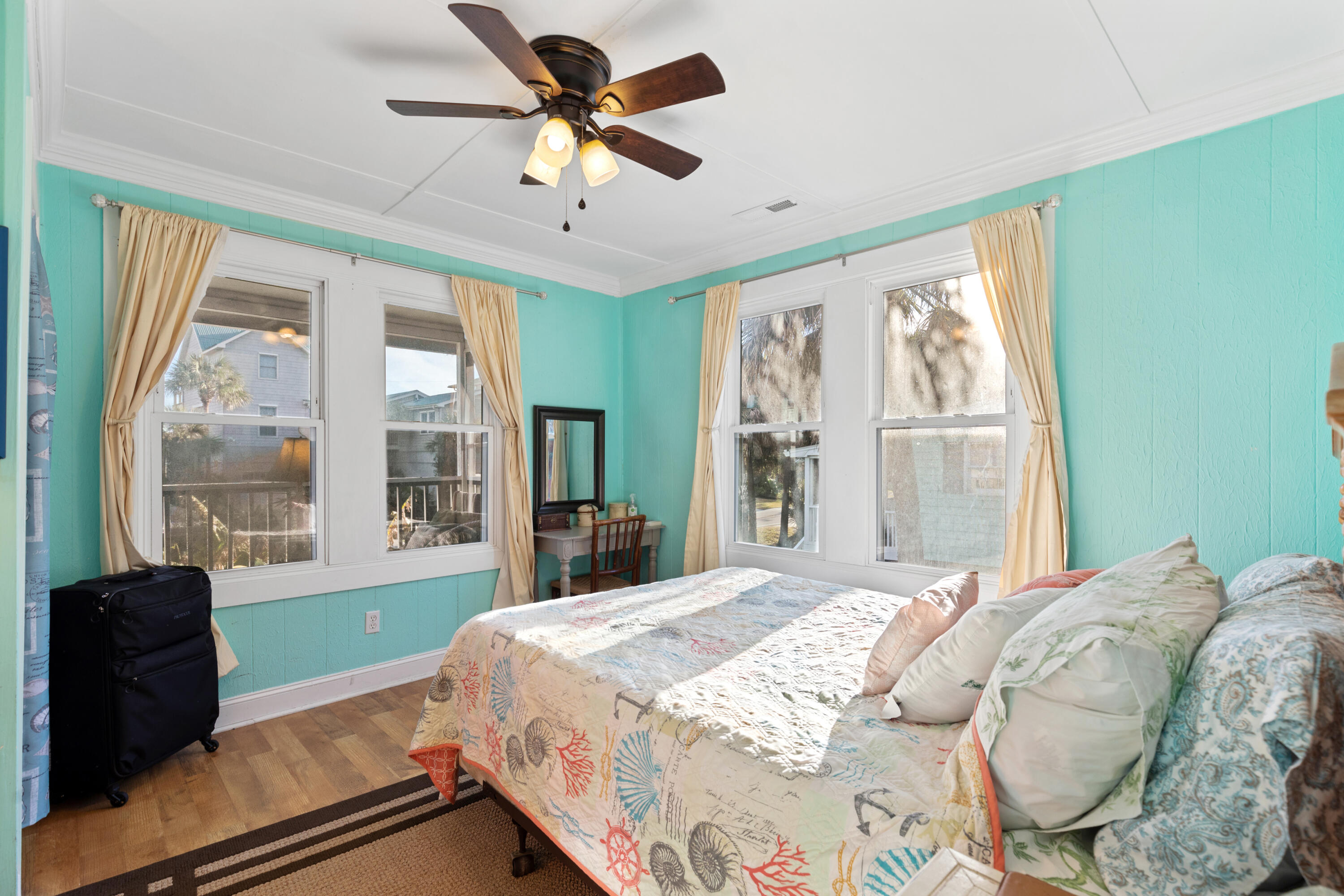 604 West Ashley Avenue Folly Beach, SC 29439 - Photo 21 of 43 604WestAshleyAvenue- KeenEyeMarketing001