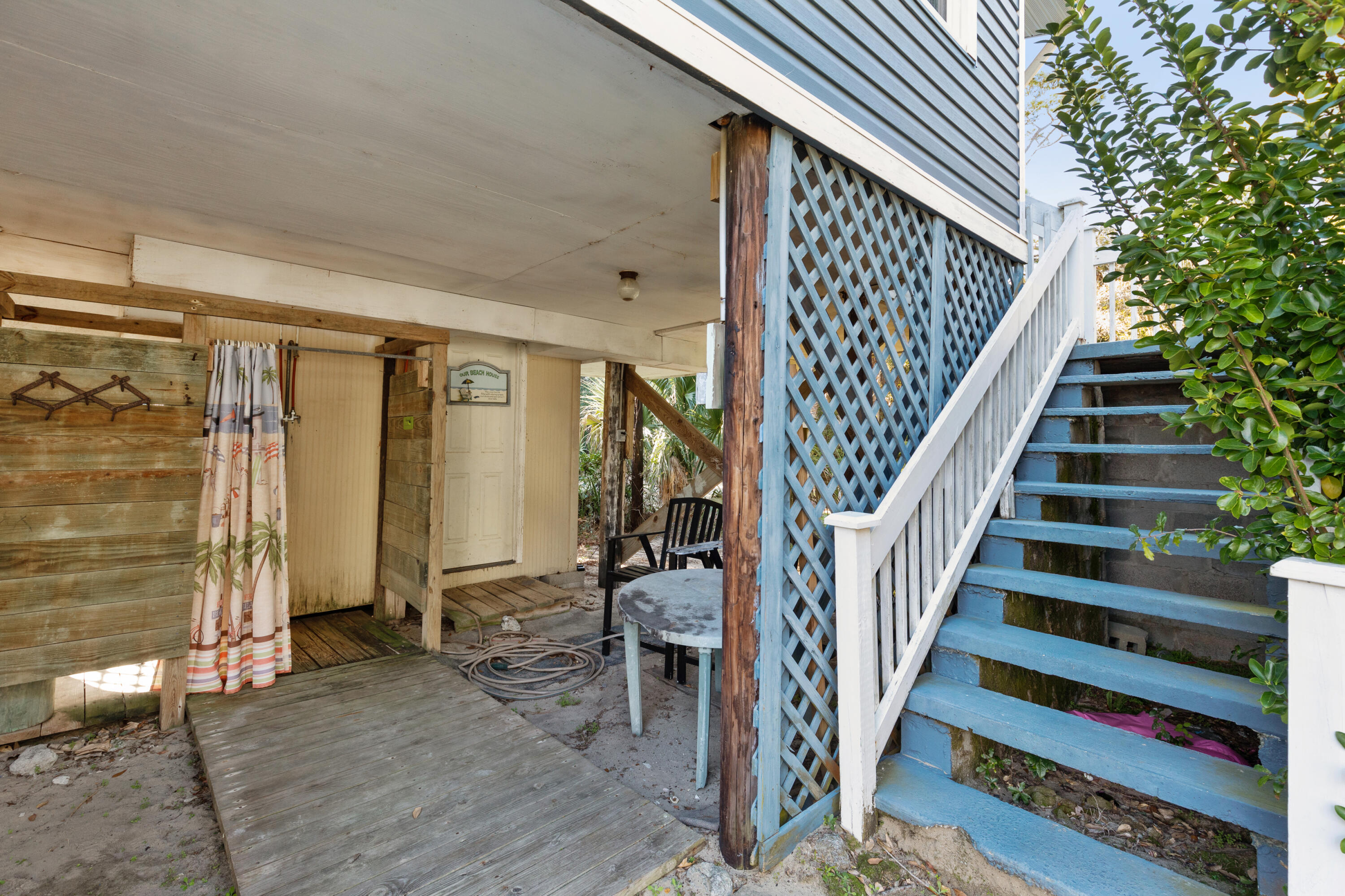 604 West Ashley Avenue Folly Beach, SC 29439 - Photo 28 of 43 604WestAshleyAvenue- KeenEyeMarketing002