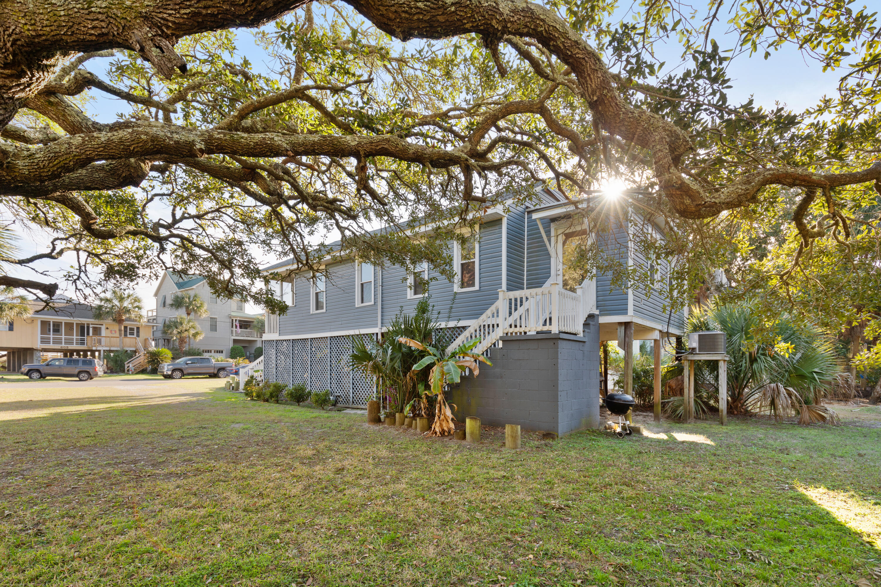 604 West Ashley Avenue Folly Beach, SC 29439 - Photo 31 of 43 604WestAshleyAvenue- KeenEyeMarketing002