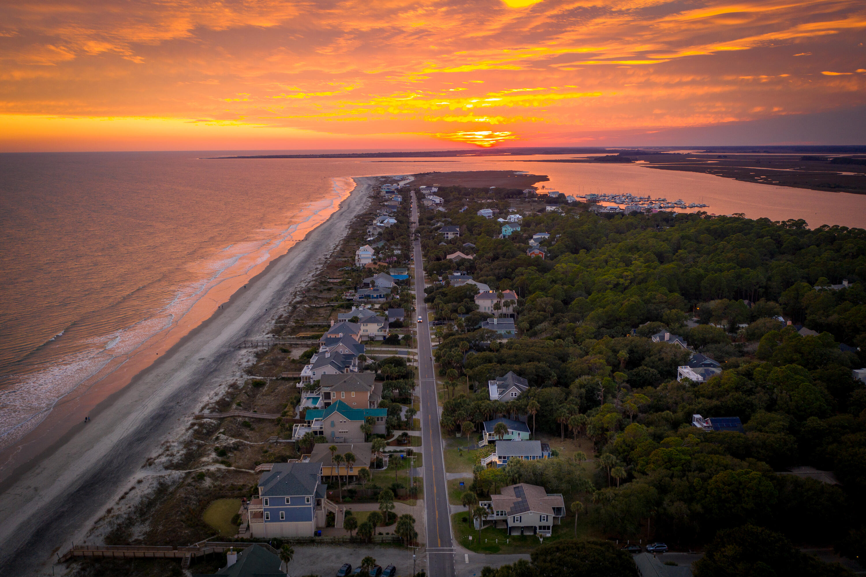 604 West Ashley Avenue Folly Beach, SC 29439 - Photo 7 of 43 604WestAshleyAvenue- KeenEyeMarketing004
