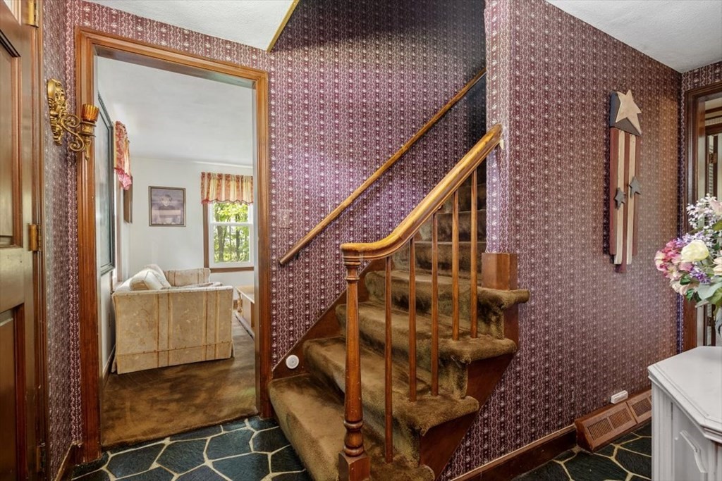 256 Bolas Road Duxbury, MA 02332 - Photo 4 of 29 Gallery Image 4