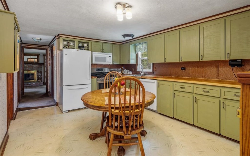 256 Bolas Road Duxbury, MA 02332 - Photo 8 of 29 Gallery Image 8