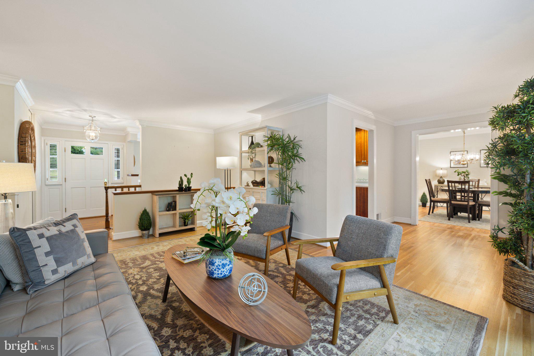 7711 Heming Place Springfield, VA 22151 - Photo 13 of 76 liv rm