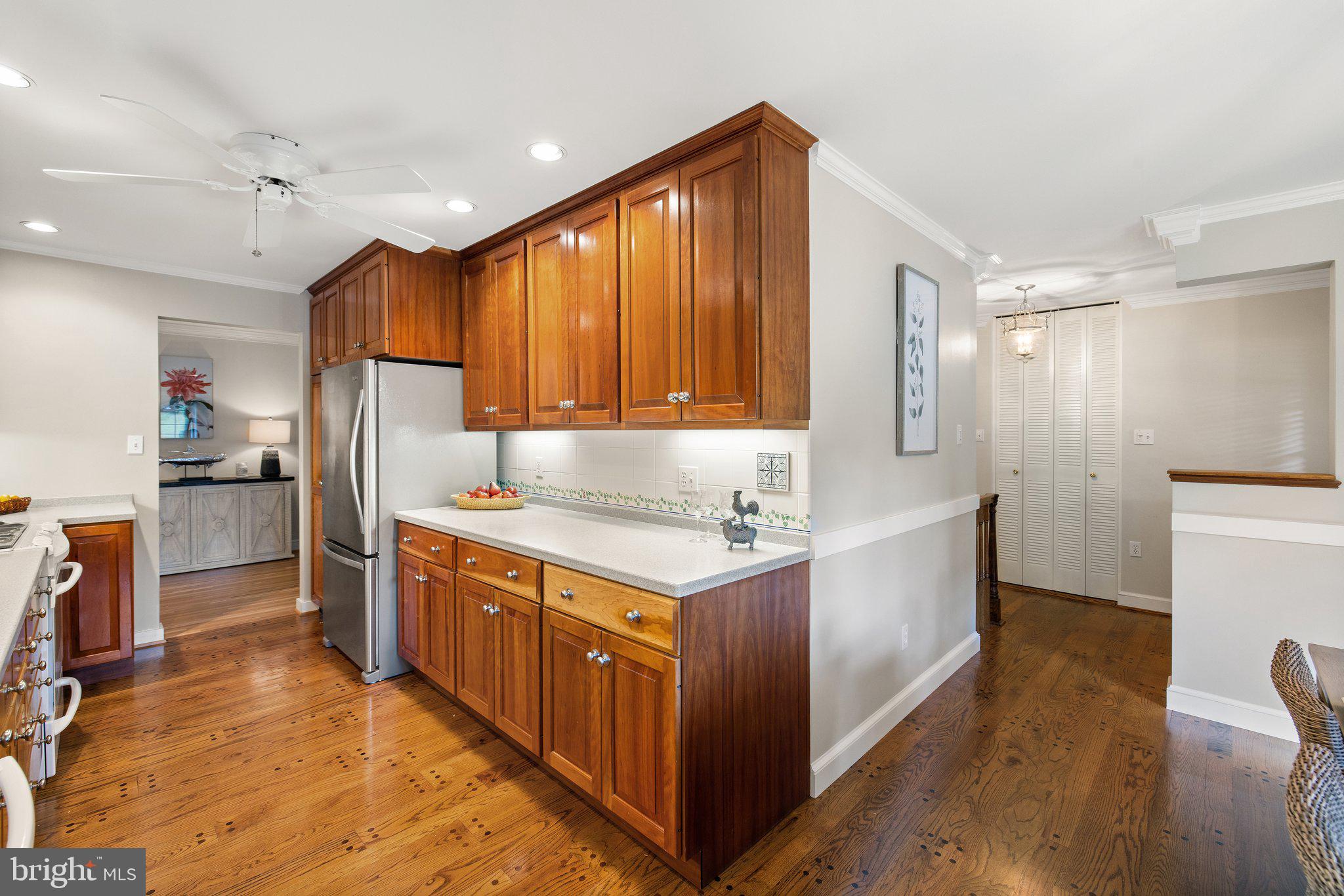 7711 Heming Place Springfield, VA 22151 - Photo 17 of 76 kitchen