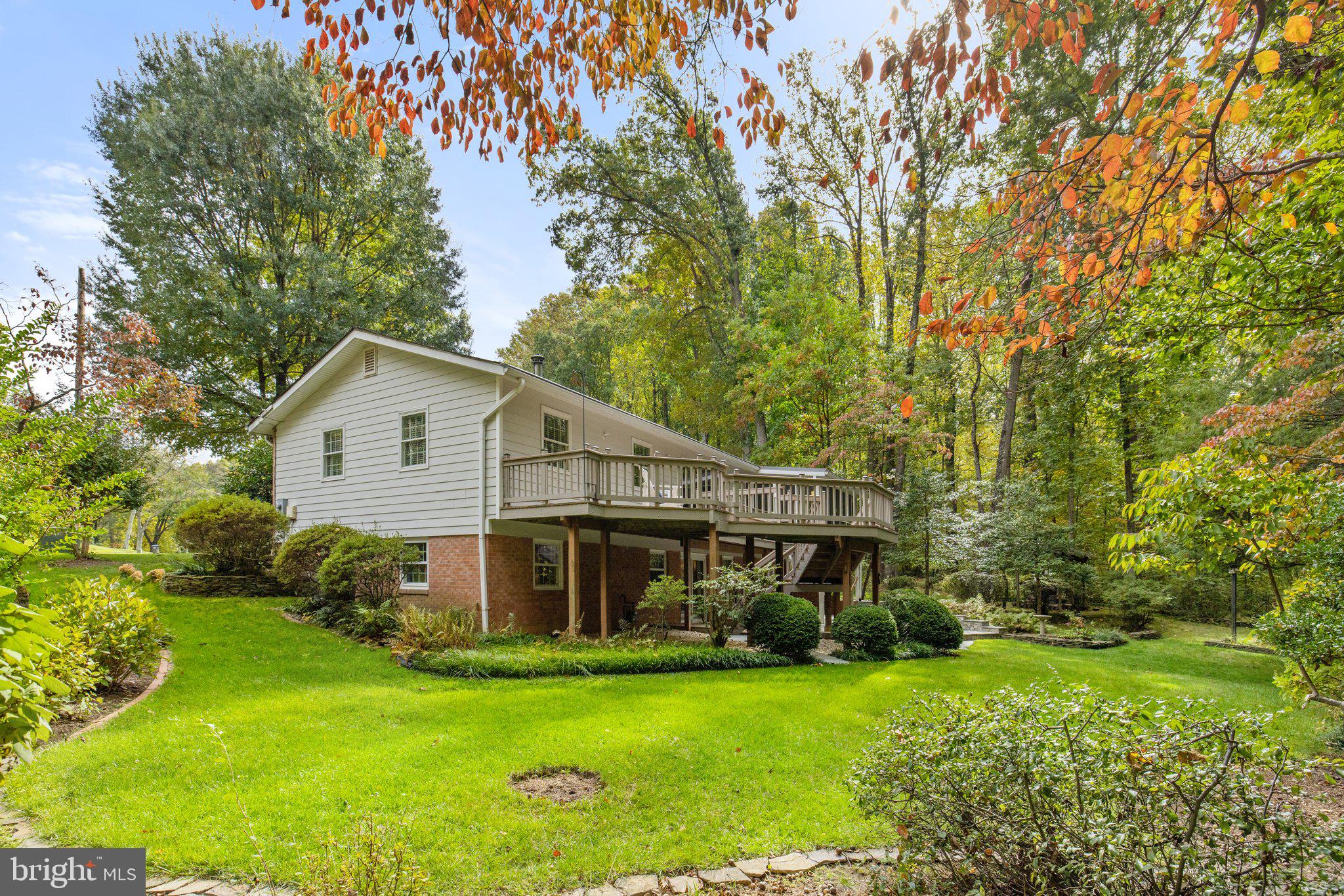 7711 Heming Place Springfield, VA 22151 - Photo 70 of 76 north side of home