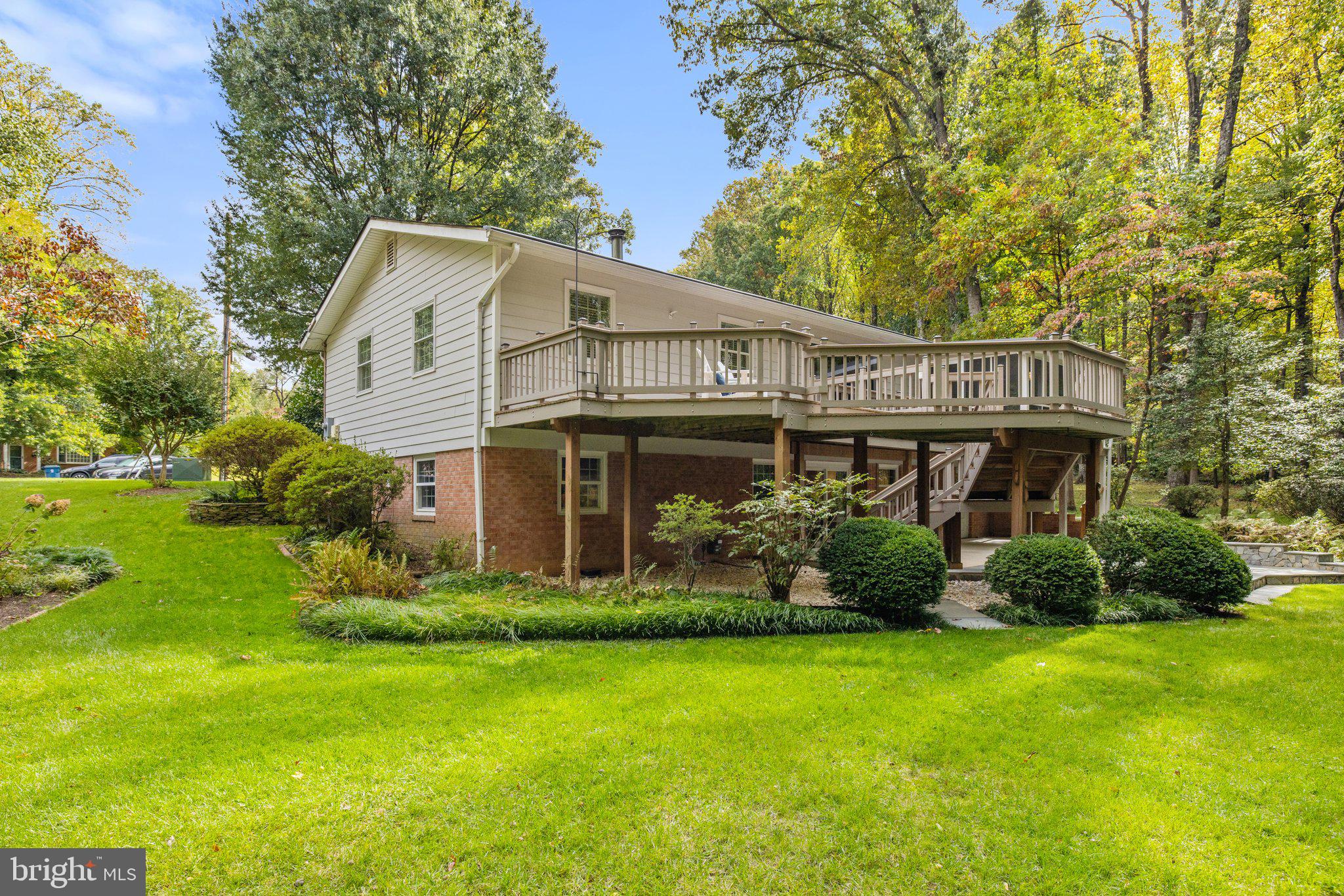 7711 Heming Place Springfield, VA 22151 - Photo 71 of 76 north side of home