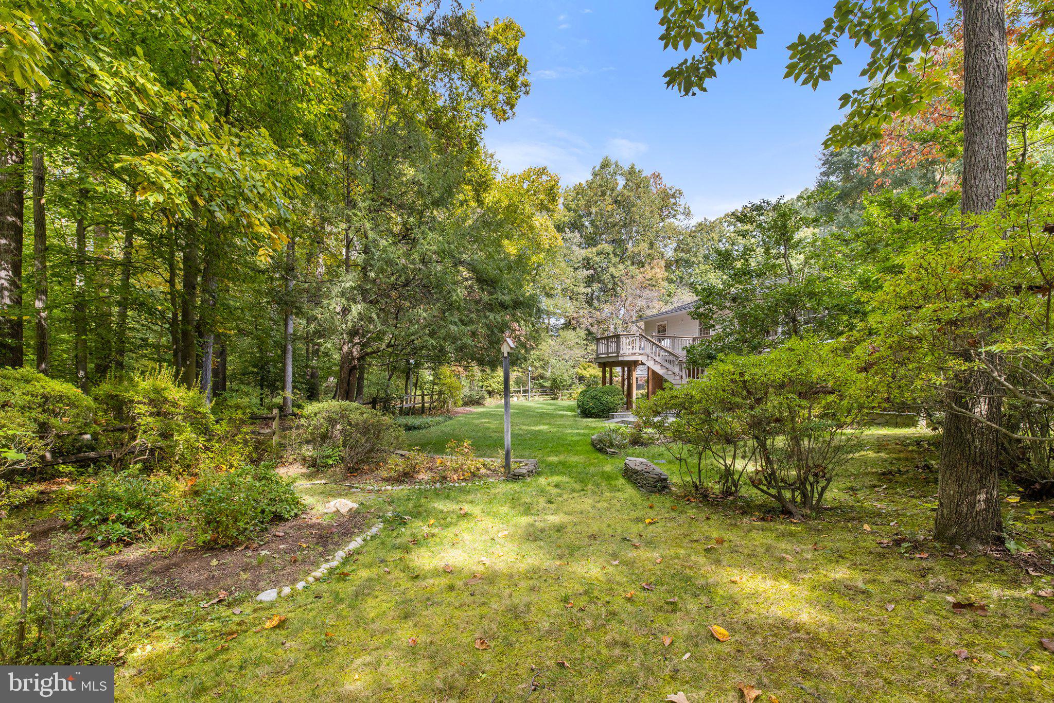 7711 Heming Place Springfield, VA 22151 - Photo 73 of 76 distance view of rear