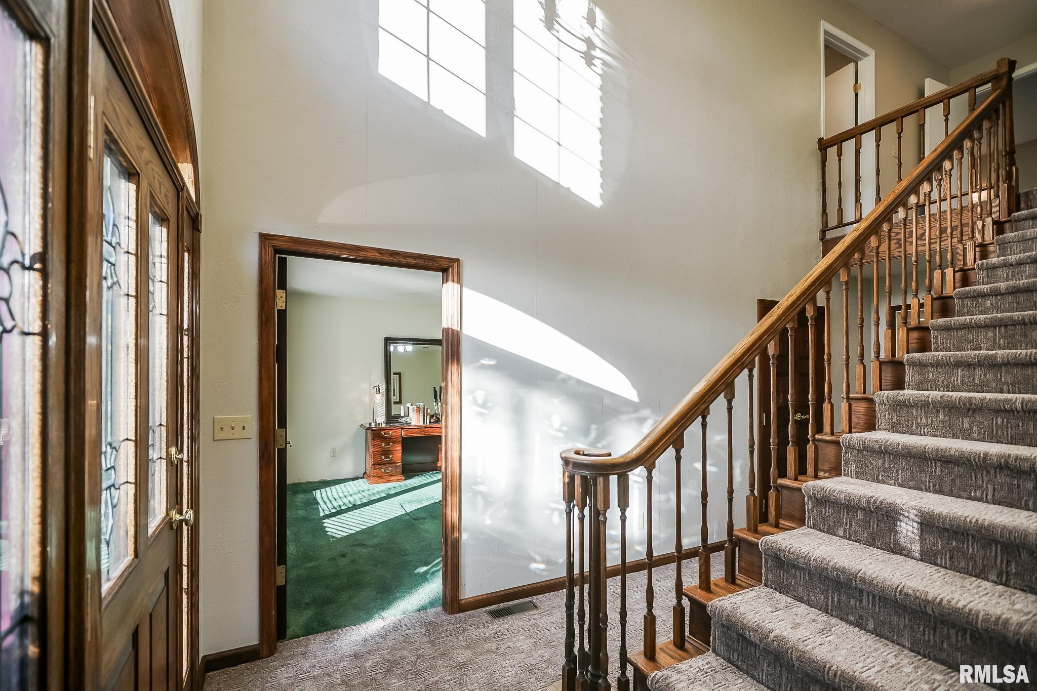 826 South Maxwell Road Peoria, IL 61607 - Photo 17 of 57