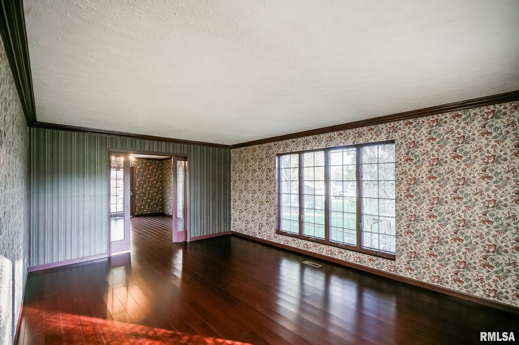 826 South Maxwell Road Peoria, IL 61607 - Photo 21 of 57