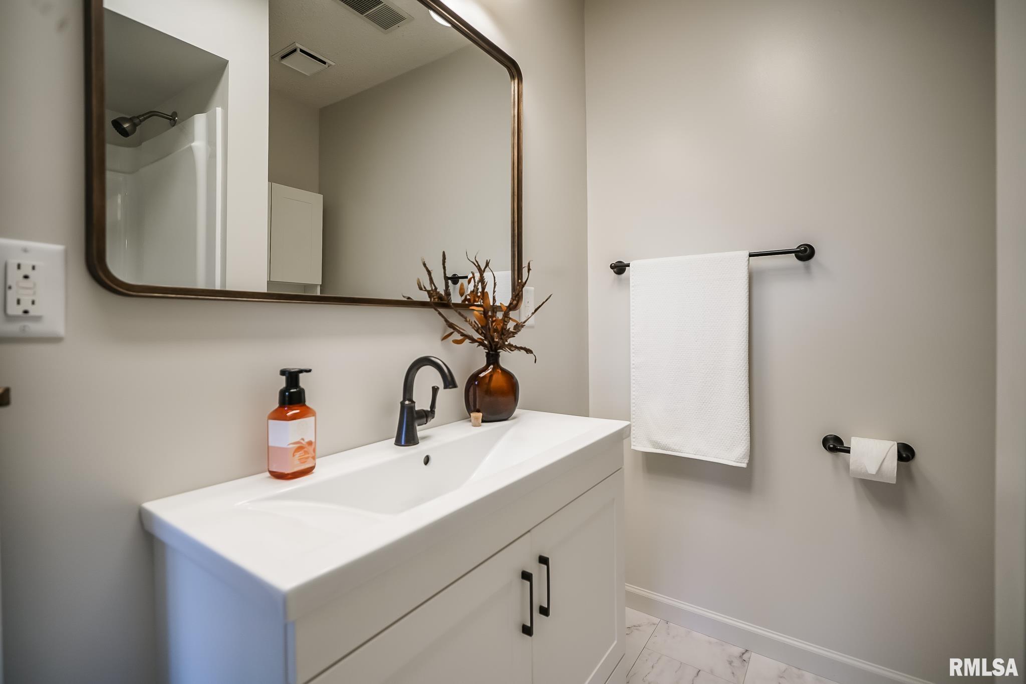 826 South Maxwell Road Peoria, IL 61607 - Photo 38 of 57