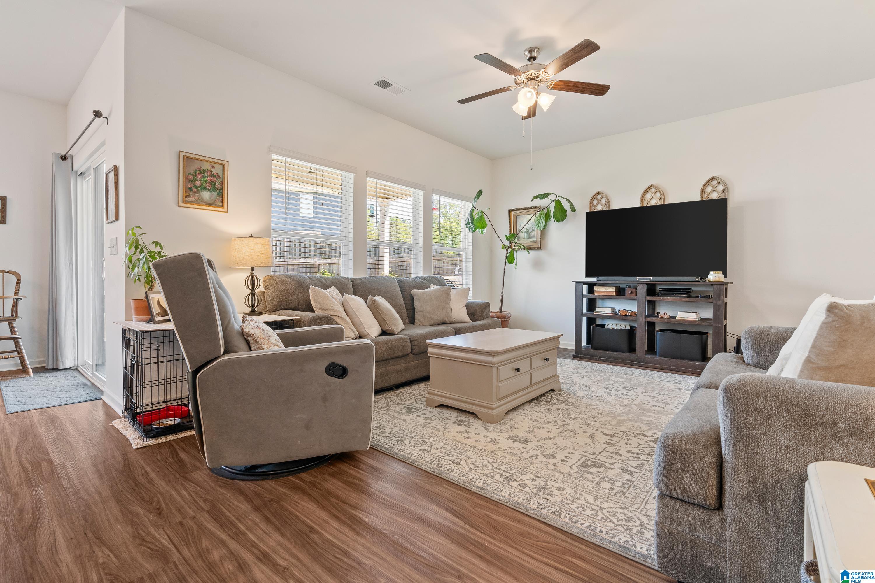 208 Park View Circle Chelsea, AL 35043 - Photo 3 of 45