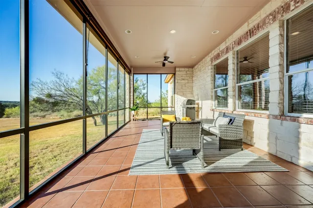 $850,000 | 104 Running Brook Trail, Spicewood, TX 78669
