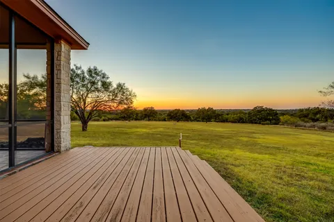 $845,000 | 104 Running Brook Trail, Spicewood, TX 78669