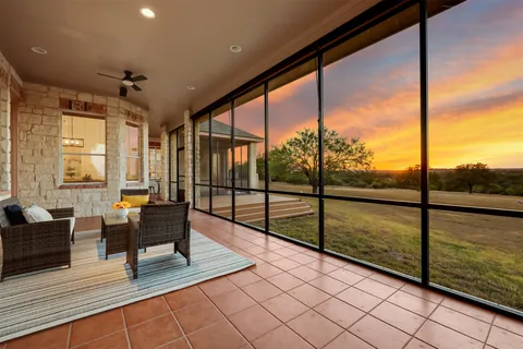 $845,000 | 104 Running Brook Trail, Spicewood, TX 78669