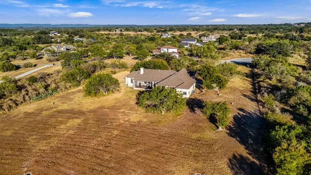 $850,000 | 104 Running Brook Trail, Spicewood, TX 78669