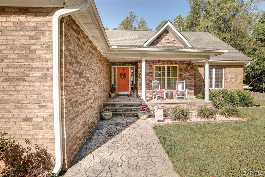 7230 Old Roxbury Road Quinton, VA 23141 - Photo 3 of 38 Gallery Image 3