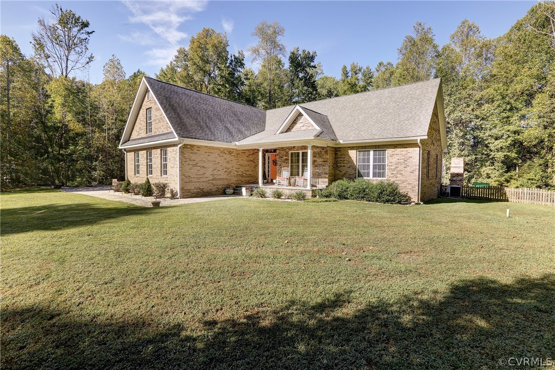 7230 Old Roxbury Road Quinton, VA 23141 - Photo 4 of 38 Gallery Image 4