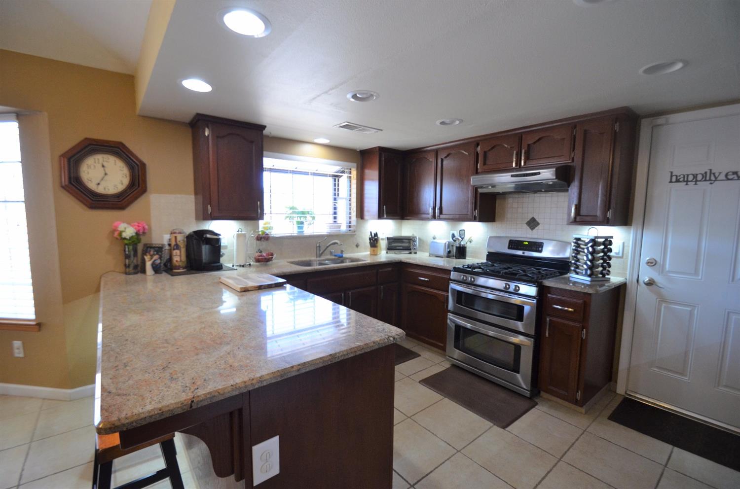 19813 Oakhill Road Madera, CA 93638 - Photo 7 of 65 Gallery Image 7