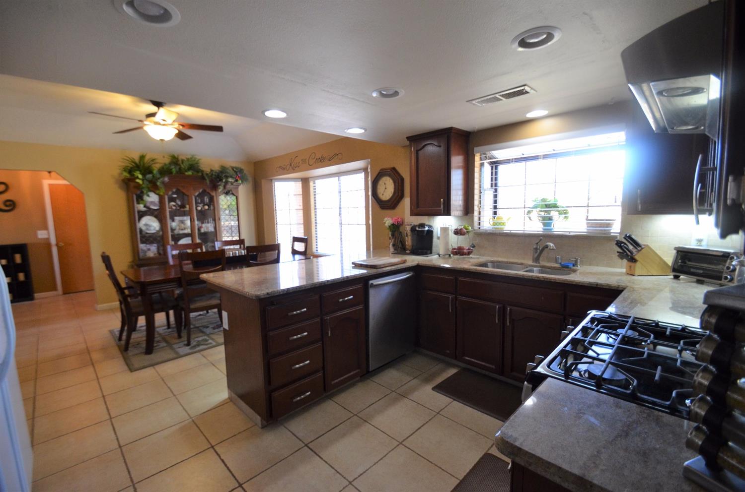 19813 Oakhill Road Madera, CA 93638 - Photo 10 of 65 Gallery Image 10