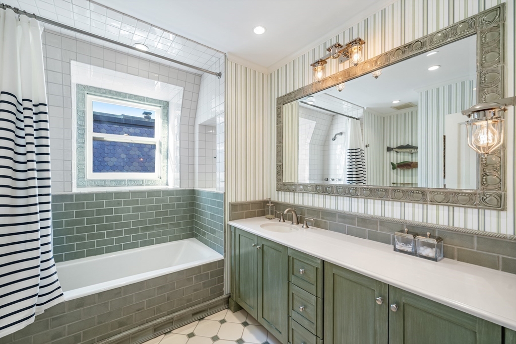 36 Commonwealth Avenue, Unit PH Boston, MA 02116 - Photo 21 of 30